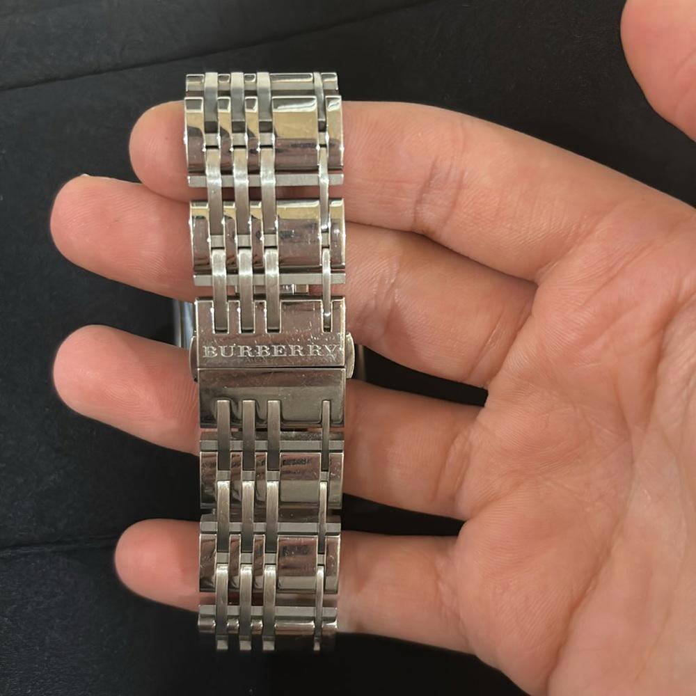 Men Burberry Watch​ - Picture 5 of 6